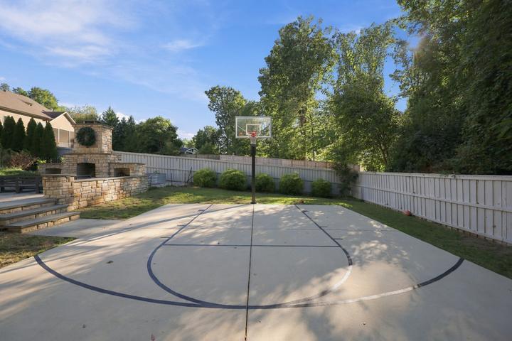 Private sport court