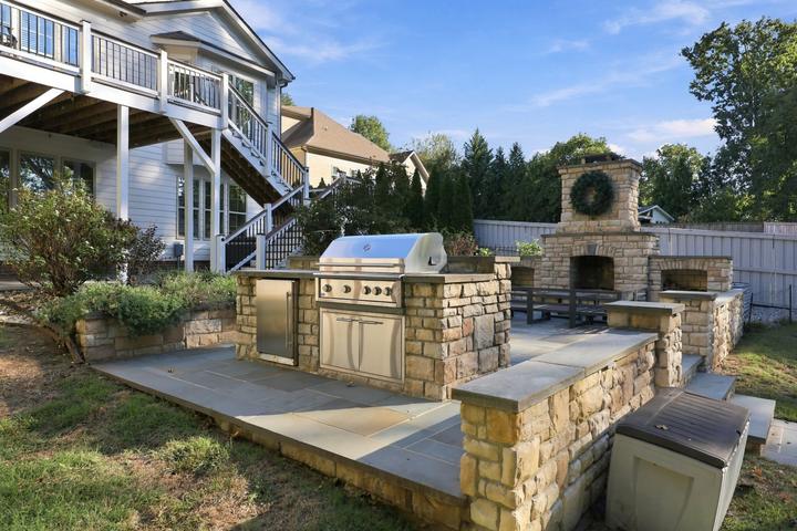 Outdoor kitchen with built-in grill